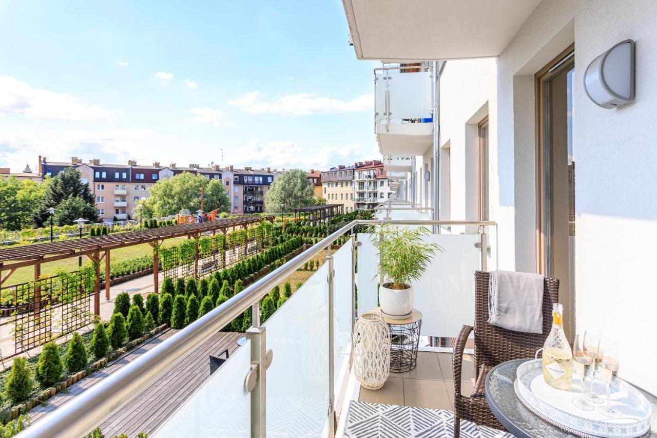 Apartament "Anna" - Kwartal Rozy Wiatrow, 15 Min Spacerem Od Plazy Świnoujście Exteriör bild