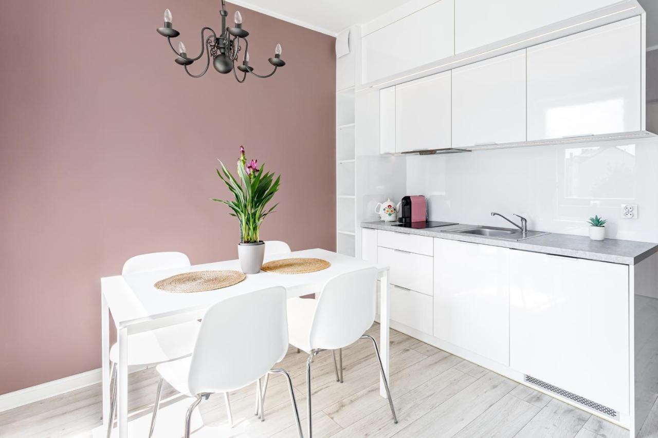 Apartament "Anna" - Kwartal Rozy Wiatrow, 15 Min Spacerem Od Plazy Świnoujście Exteriör bild