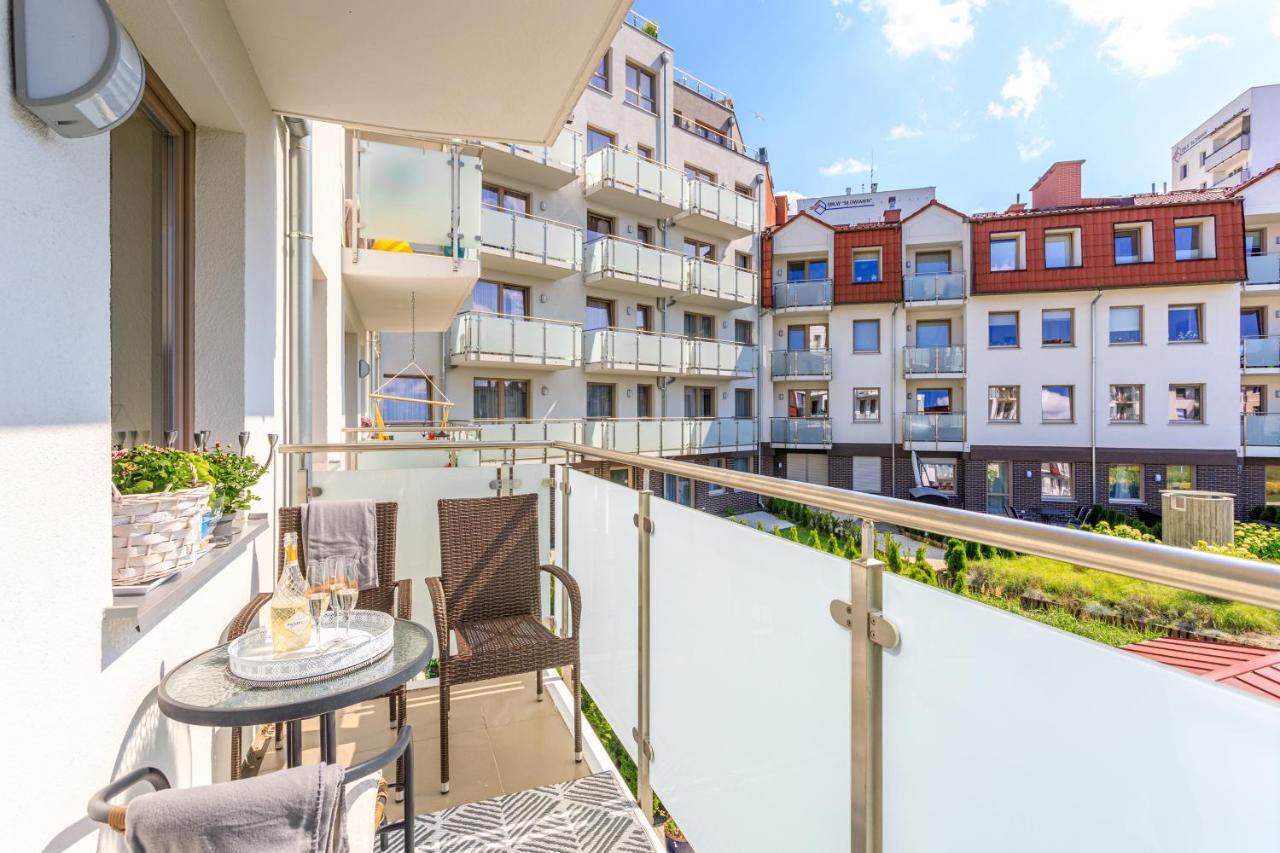 Apartament "Anna" - Kwartal Rozy Wiatrow, 15 Min Spacerem Od Plazy Świnoujście Exteriör bild