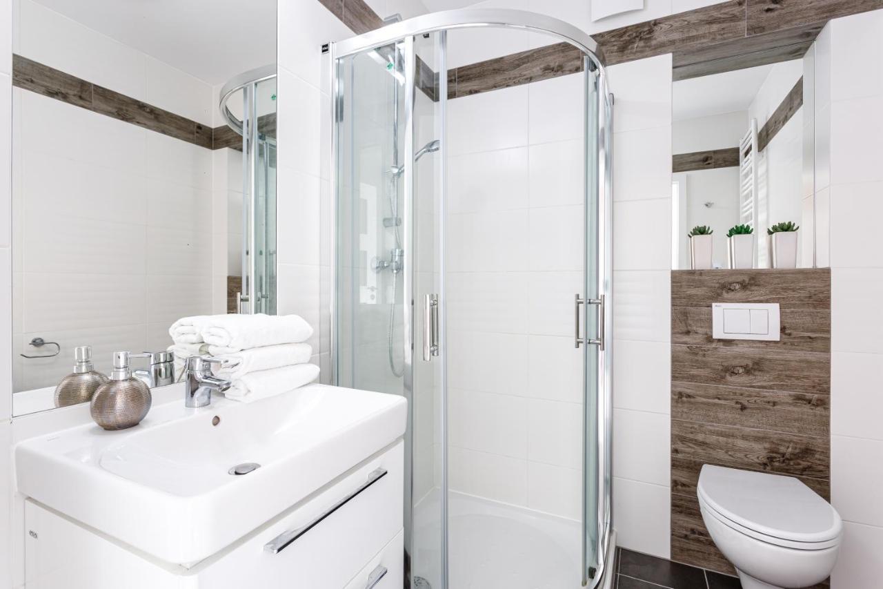 Apartament "Anna" - Kwartal Rozy Wiatrow, 15 Min Spacerem Od Plazy Świnoujście Exteriör bild